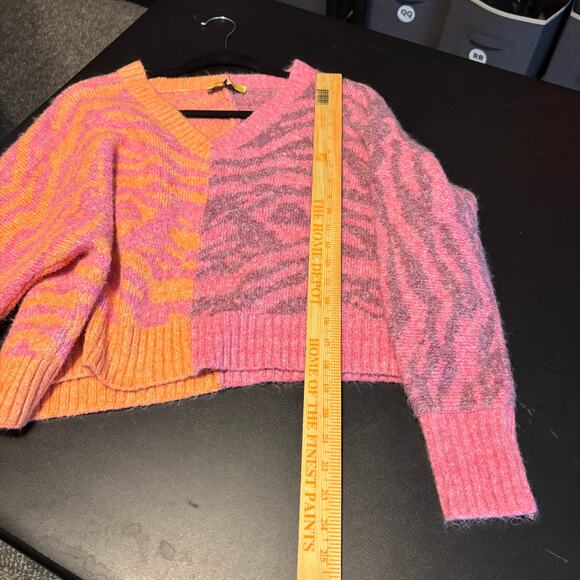 Circus NY Women's Animal Patchwork Boxy Cropped Pullover Sweater Pink Size XS - Picture 4 of 7